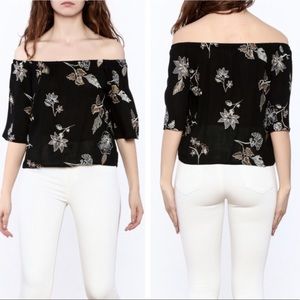 Honey punch Off the Shoulder Embroidered Top Small